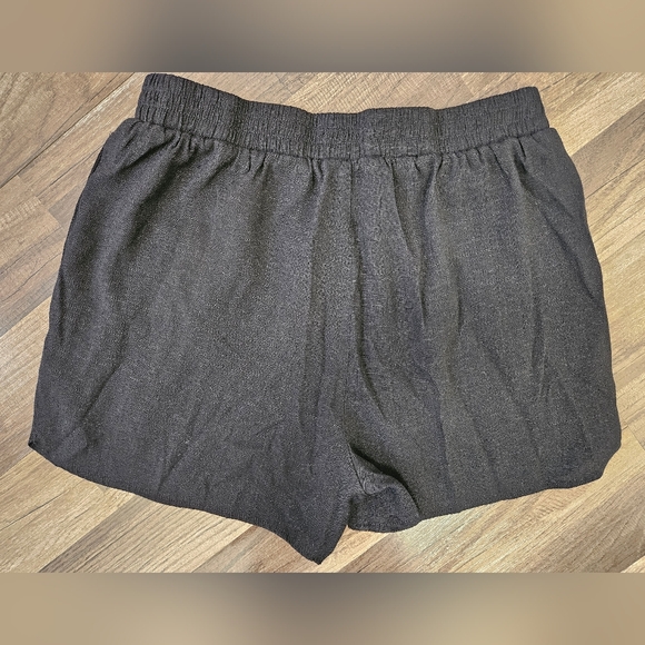 Womens Black Button-Up Shirt and Shorts Set Summer Set Large - Picture 3 of 8